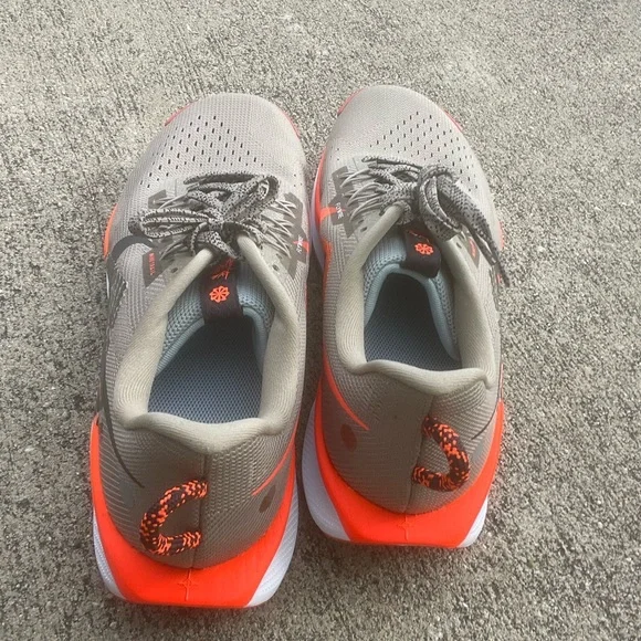 Nike Pegasus trail 5 khaki  and Orange dv3864-201 - Picture 9 of 11